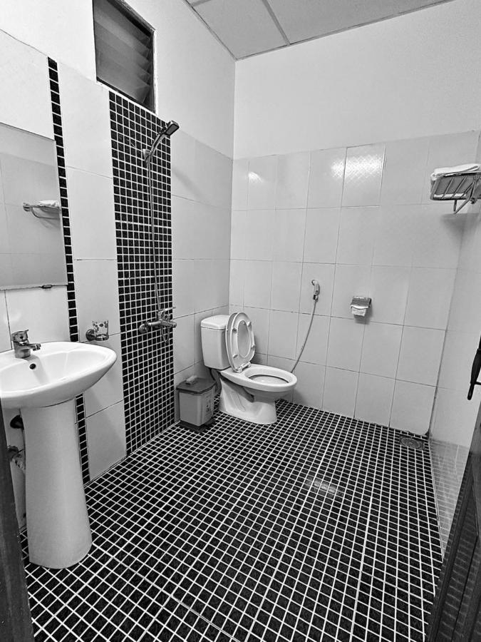Truc Hoang Ha Hotel Kon Tum Екстер'єр фото