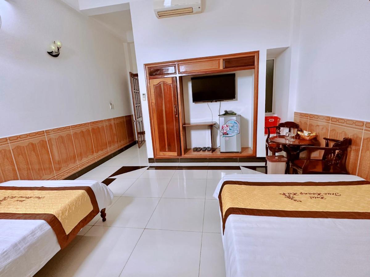 Truc Hoang Ha Hotel Kon Tum Екстер'єр фото