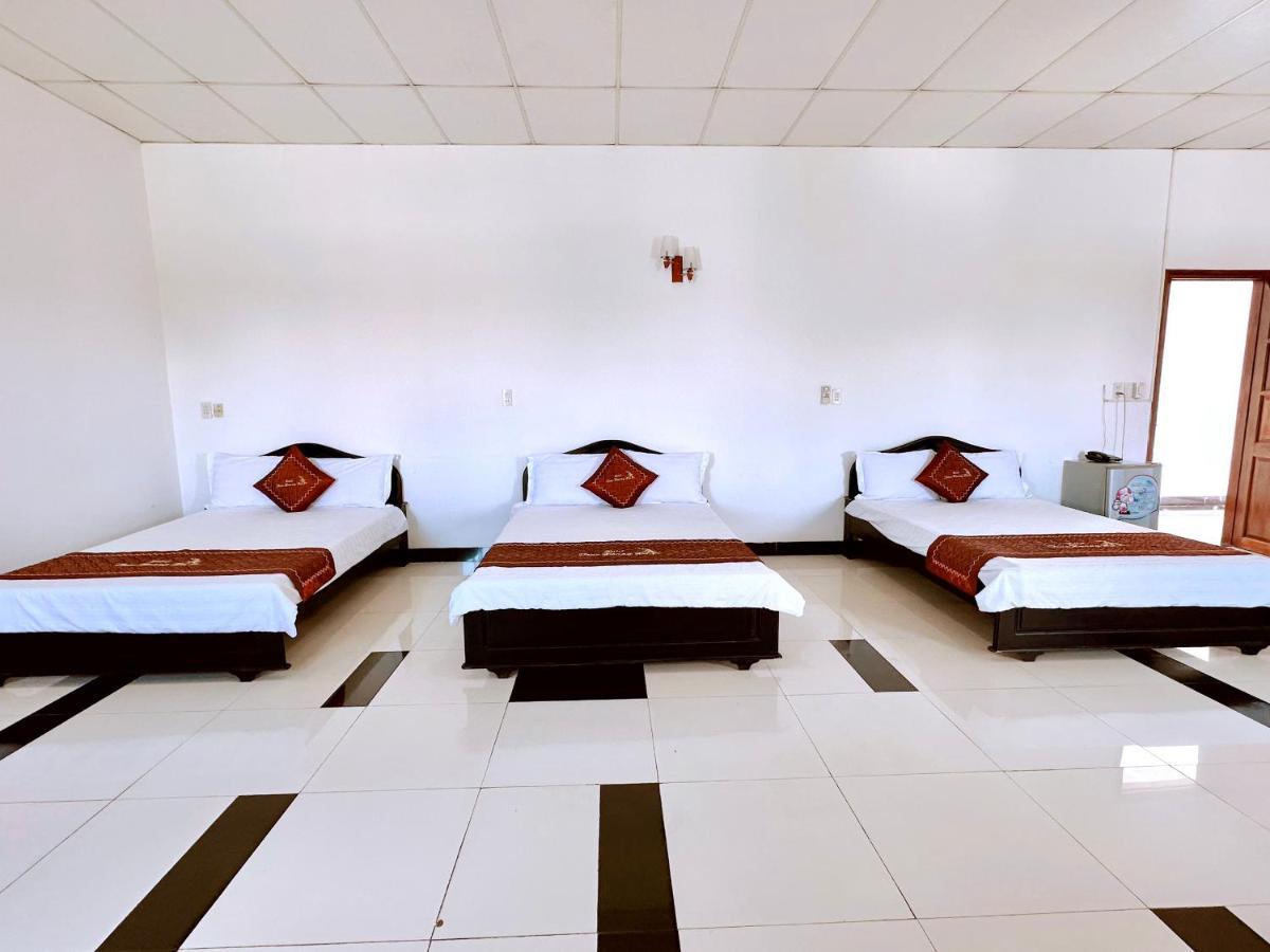 Truc Hoang Ha Hotel Kon Tum Екстер'єр фото