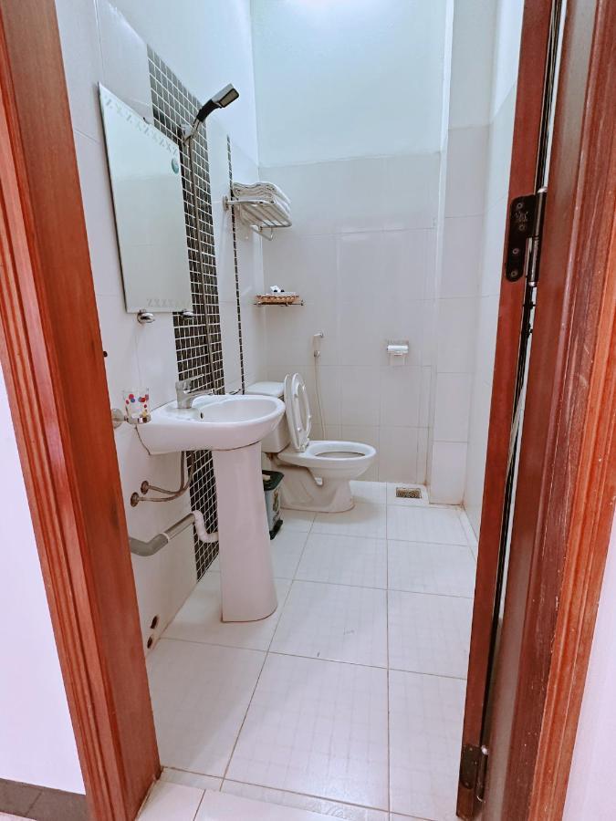 Truc Hoang Ha Hotel Kon Tum Екстер'єр фото