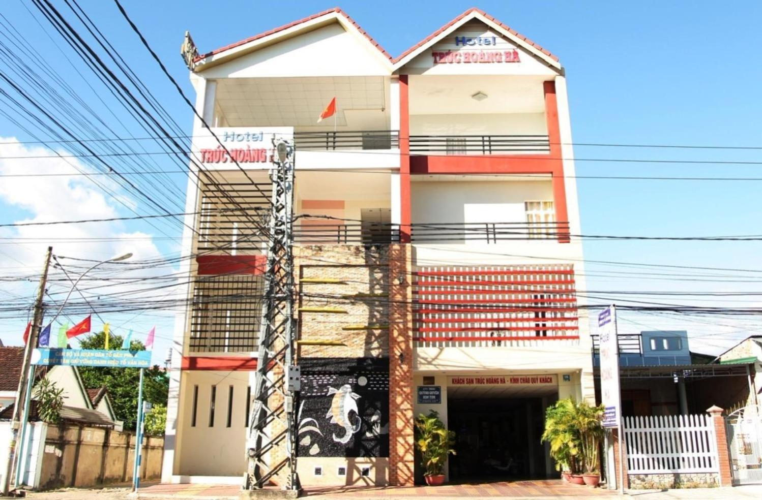 Truc Hoang Ha Hotel Kon Tum Екстер'єр фото